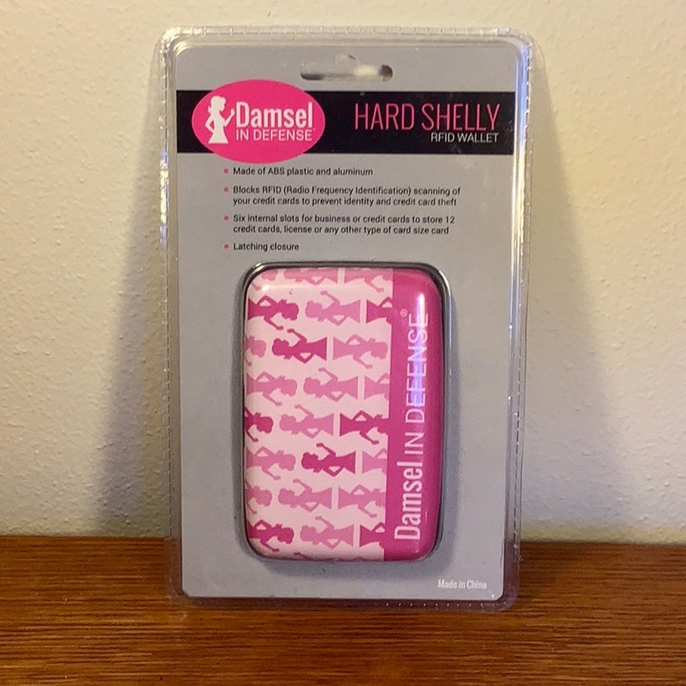 NIB!  Hard Shelly RFID Wallet